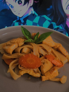 Una foto de Pasta al jengibre con pollo