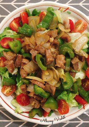 Hình của món Bò Lúc Lắc.