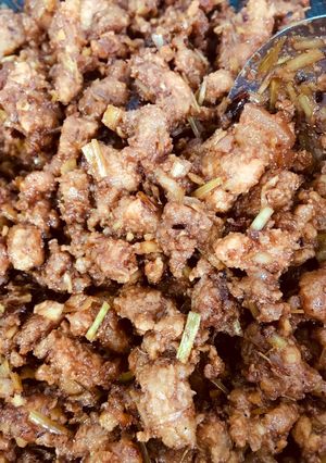 Hình của món Thịt bằm xào ruốc Huế.