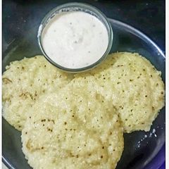 A picture of Matar Idli.