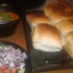 A picture of Pav bhaji.