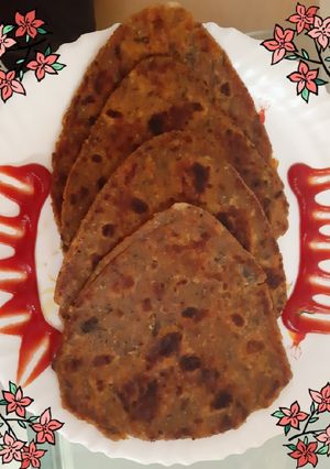 A picture of Paratha From Leftover Moong Gaathi.