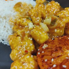 A picture of Orange chicken.