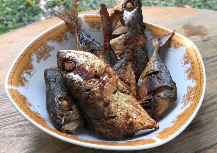 Resep Ikan Kembung Goreng Kering, Enak