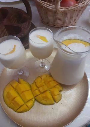 A picture of Mango Lassi.