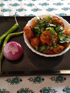 आलू गोभी की चटपटी सब्जी (Aloo gobhi ki chatpati sabzi recipe in Hindi) रेसिपी मुख्य फोटो