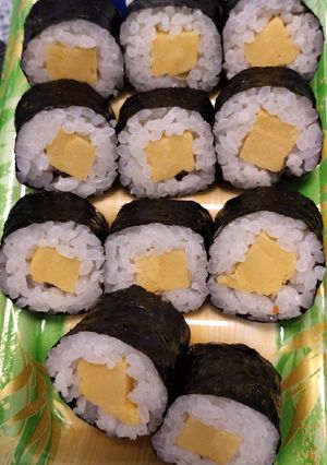 A picture of Egg Sushi.