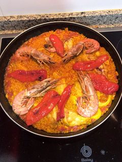 Una foto de Paella 🥘 a mi manera paso a paso