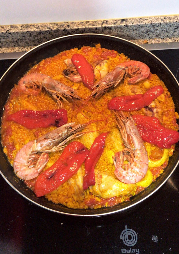 Una foto de Paella 🥘 a mi manera paso a paso