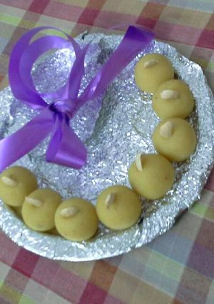 A picture of Bread ball.