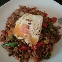 A picture of Nasi Goreng.