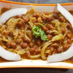 A picture of Kadhala curry.