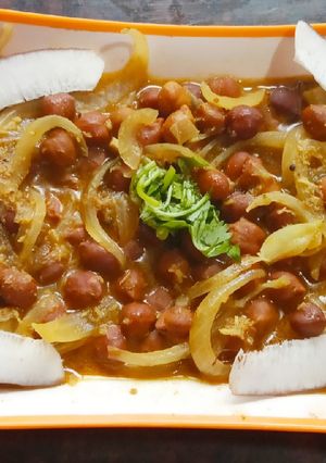 A picture of Kadhala curry.