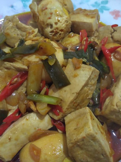 Foto resep Tumis tahu telur kecap pedas