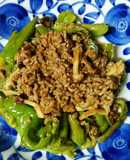Quick Sweet Pepper and Oyster Meat Miso Stir-Fry