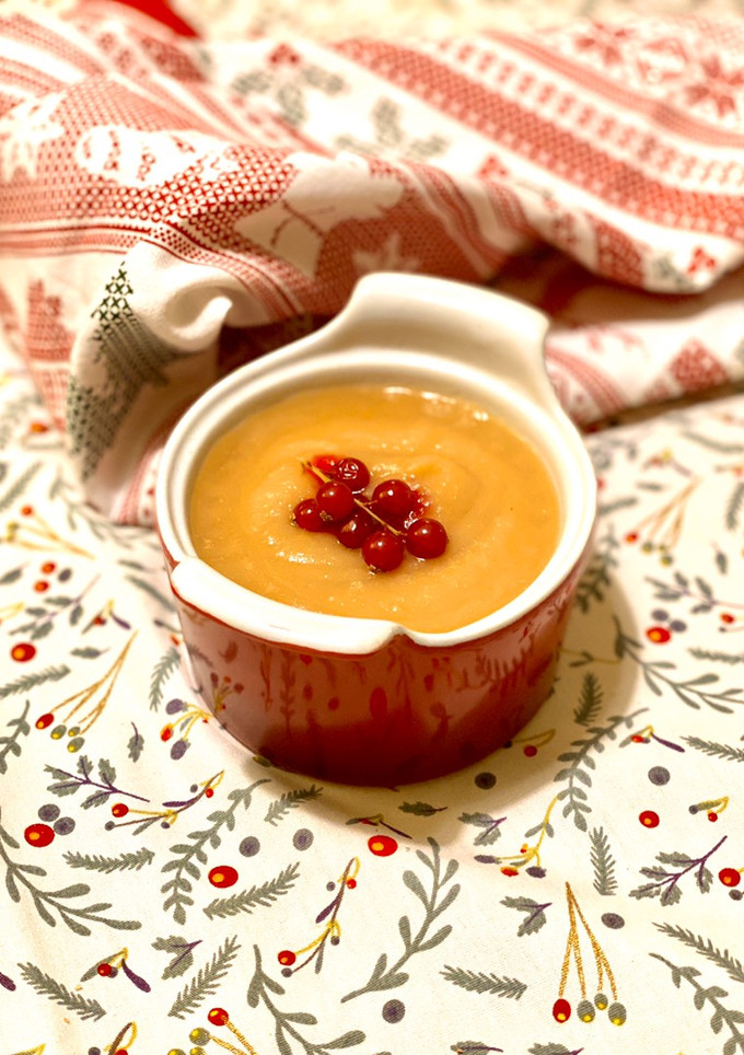 Una foto de Compota de manzana y canela para carnes