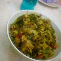 A picture of Cabbage sauce.