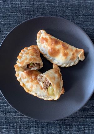 A picture of Beef Baked Empanadas.