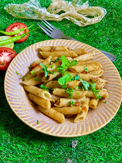 चटपटा पास्ता (पास्ता टमाटर चाट) (Chatpata pasta / pasta tamatar chaat recipe in hindi) रेसिपी मुख्य फोटो