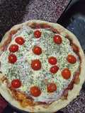Pizza con cherry