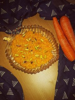 ஆரஞ்சு கேரட் சுவீட்(orange carrot sweet recipe in tamil) செய்முறை முக்கிய புகைப்படம்