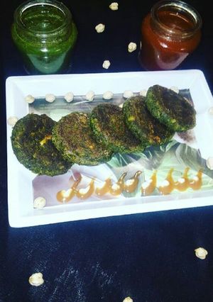 A picture of Spinach chole tikki.