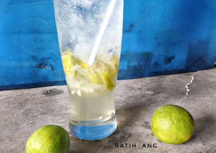 Cara Memasak Mocktail Lime Squash Yang Renyah
