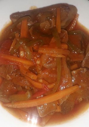 Una foto de Lengua en salsa 🍅
