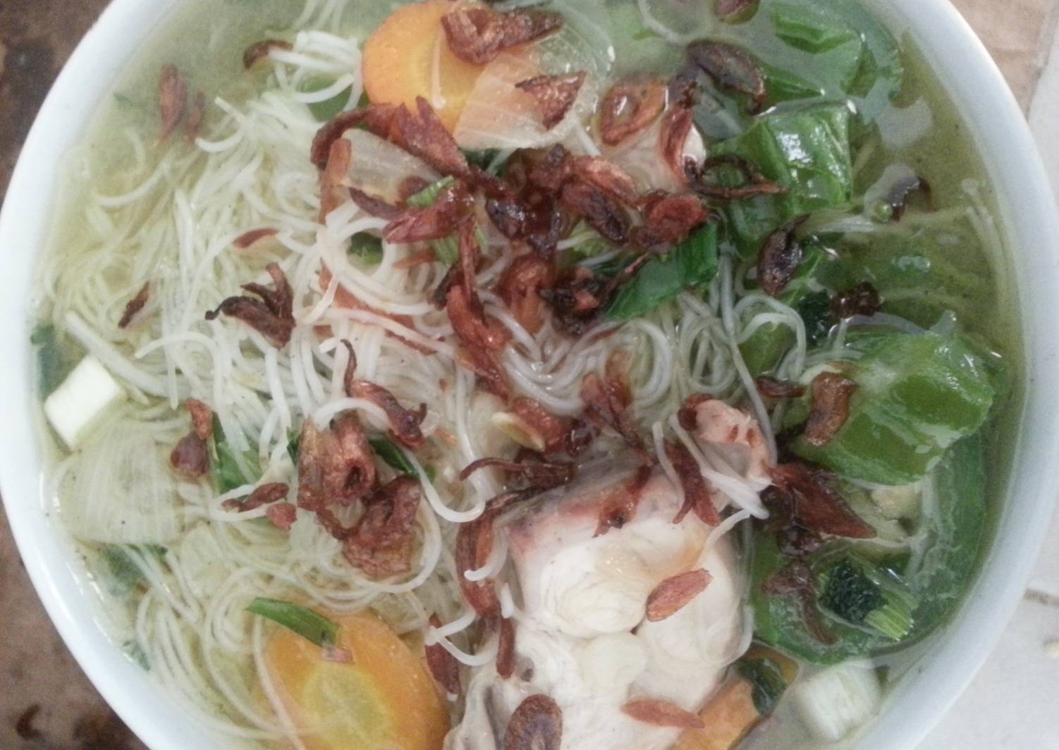 Resep Sop oyong bihun ayam oleh Mommy arsyad - Cookpad