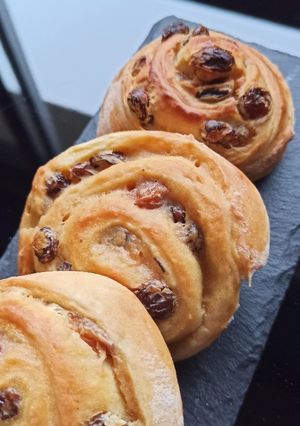 Une photo de Pains aux raisins maison