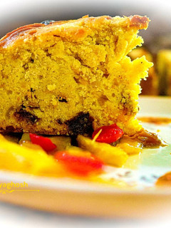 A picture of Mango and dates pound cake.