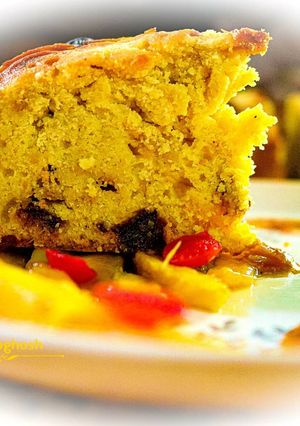 A picture of Mango and dates pound cake.