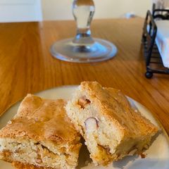 A picture of White chocolate & nuts BLONDIES 👌😋.