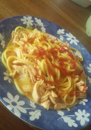 Una foto de Pasta con pollo
