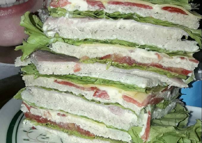 Sándwich de miga xxx al gusto de mi niña de 10 años Receta de  