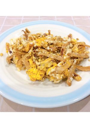 รูปของ ปลาหมึกแห้งผัดไข่