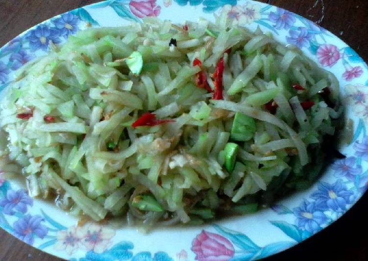 Cara mudah meracik Tumis Labu Siam Udang Rebon yang Bikin Ngiler