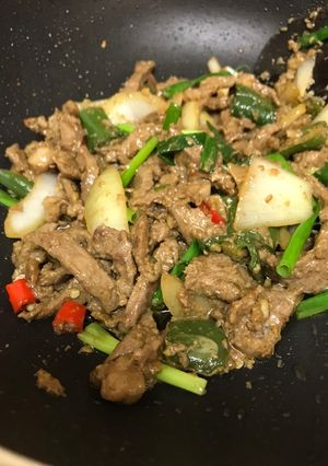 Foto resep Oseng Daging Sapi Cabe Ijo