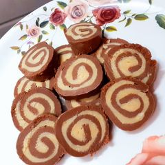 Chocolate Swiss Roll | Fire free, no oven, no cooker dessert A picture of Chocolate Swiss Roll | Fire free, no oven, no cooker dessert.