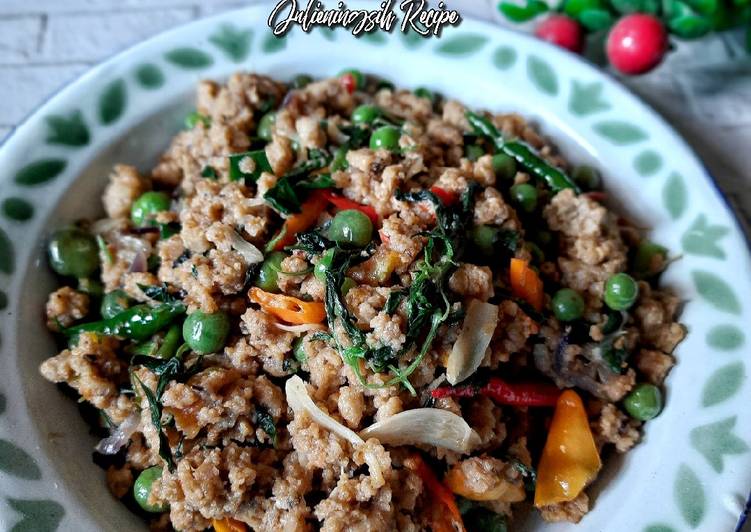 Bagaimana Memasak Tumis Oncom Leunca dan Kemangi, Sempurna