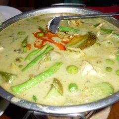 A picture of Thai Green Coconut Curry.