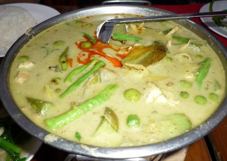 The Secret of Successful Thai Green Coconut Curry