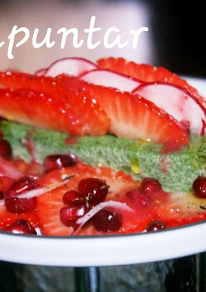 Una foto de Ensalada primavera 🍃🌷🌼🌻🌺🍓🍃