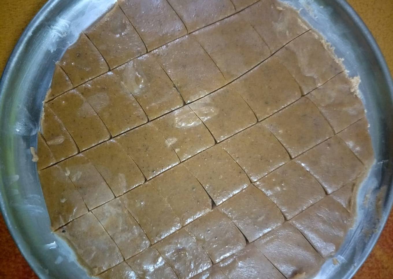Suji besan burfi