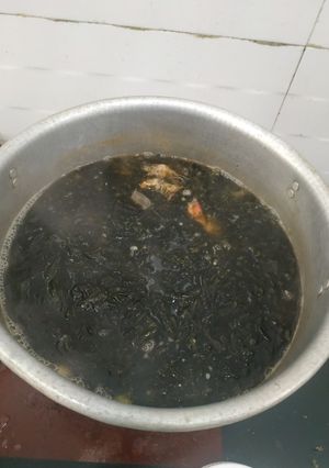 Hình của món Canh rong biển nấu tôm.