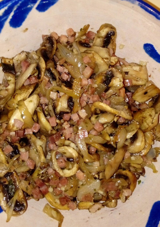 Una foto de Champiñones con jamón