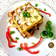 A picture of Cheesy semolina-corn waffles.