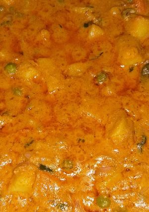 A picture of Aloo Veg Gravy.