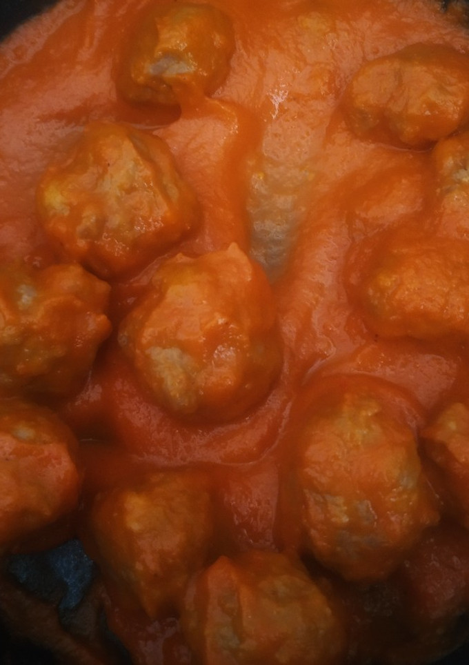 Una foto de Albóndigas con tomate casero