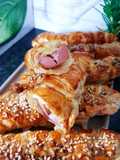 Feuilletés saucisses fromage 😋#février